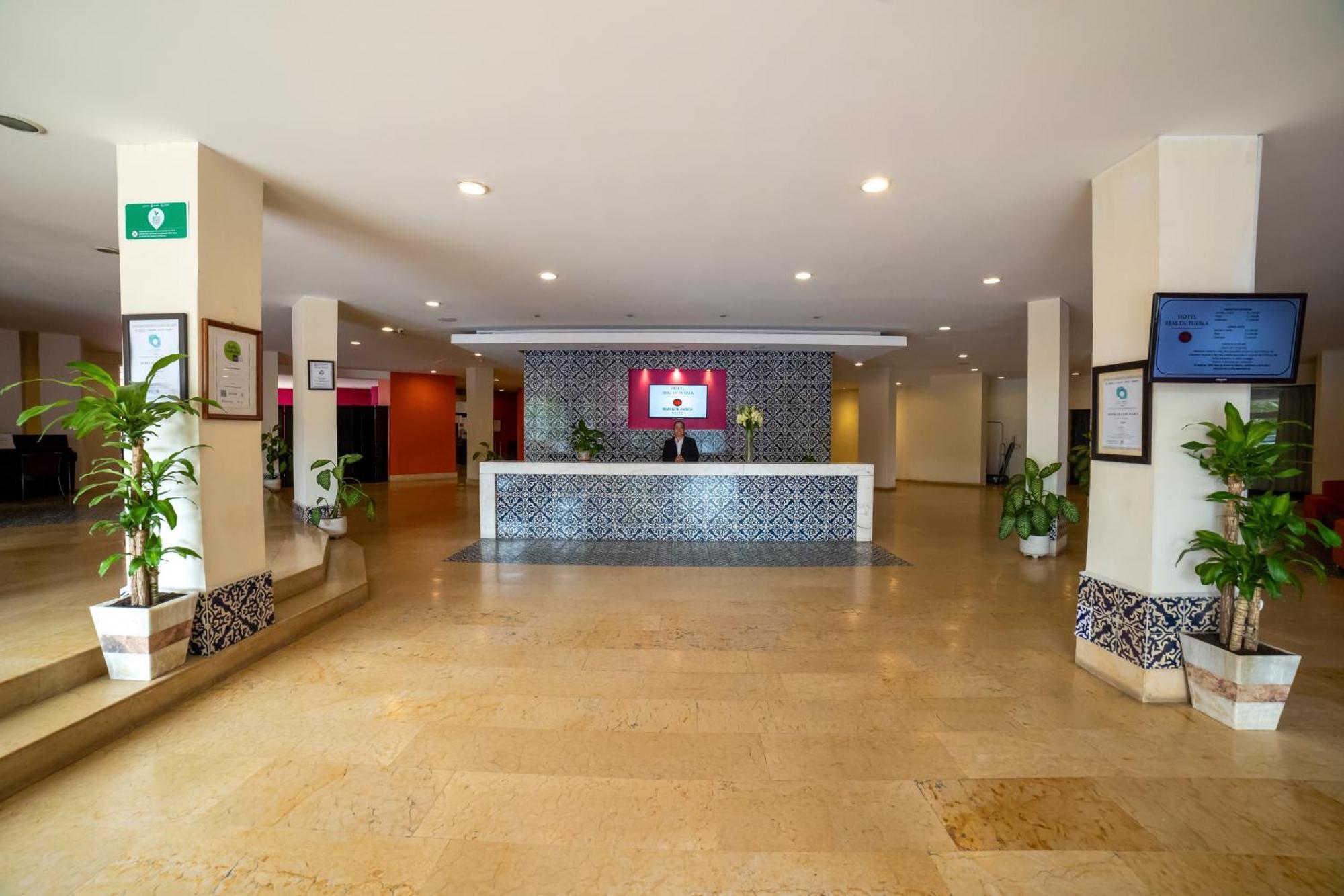 Hotel Real De Puebla Exterior photo